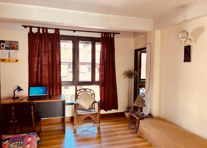 Cozy In Old Apartment